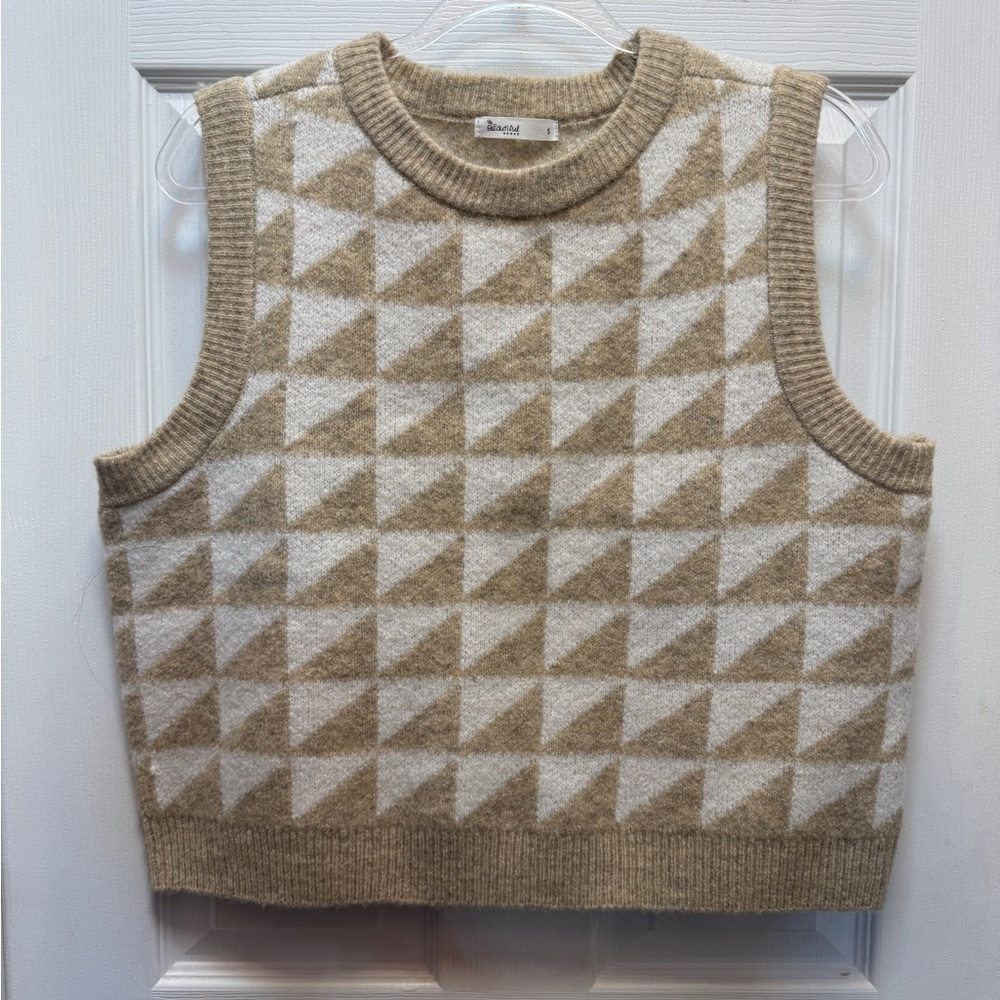 ☀️ Nomad Cream and Tan Textured Knit Vest
